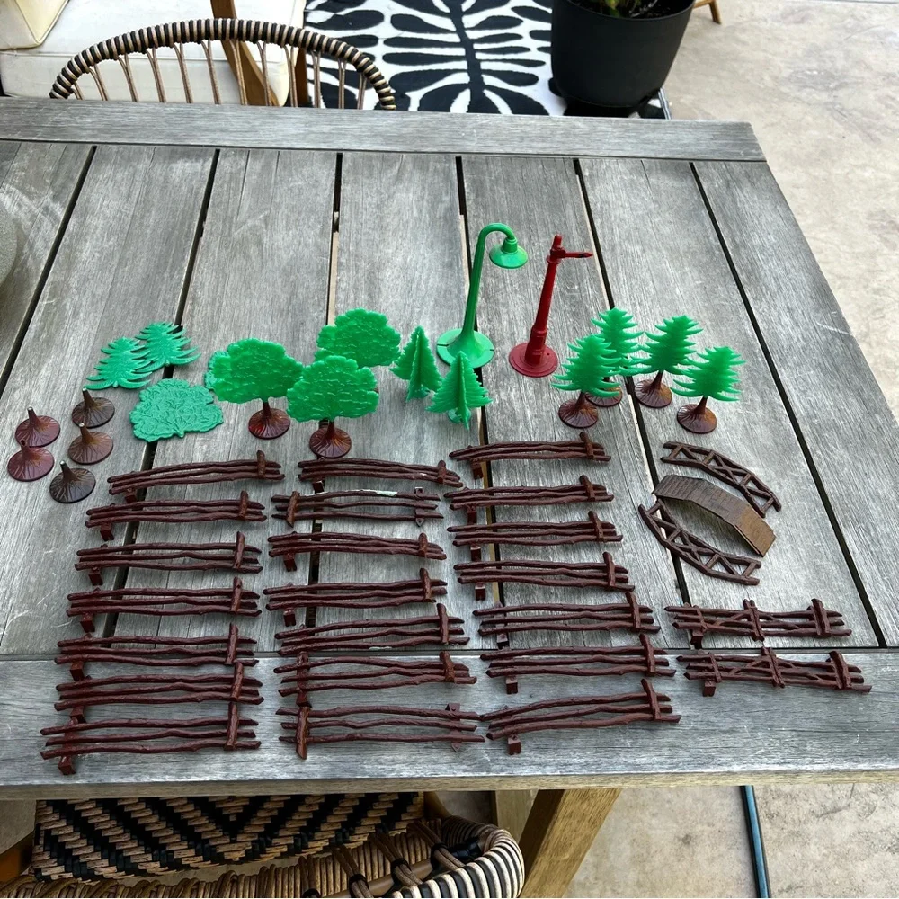 Lot of Vintage Plasticville Fences Trees and Light Posts Bridge *READ
